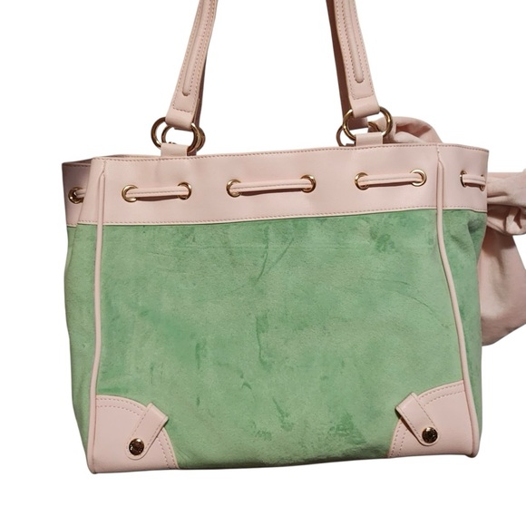 New viral Juicy Couture Scottie Dogs Daydreamer in Retro Green and pink!

. - Picture 2 of 6